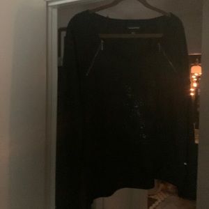 Long sleeve shirt with zipper